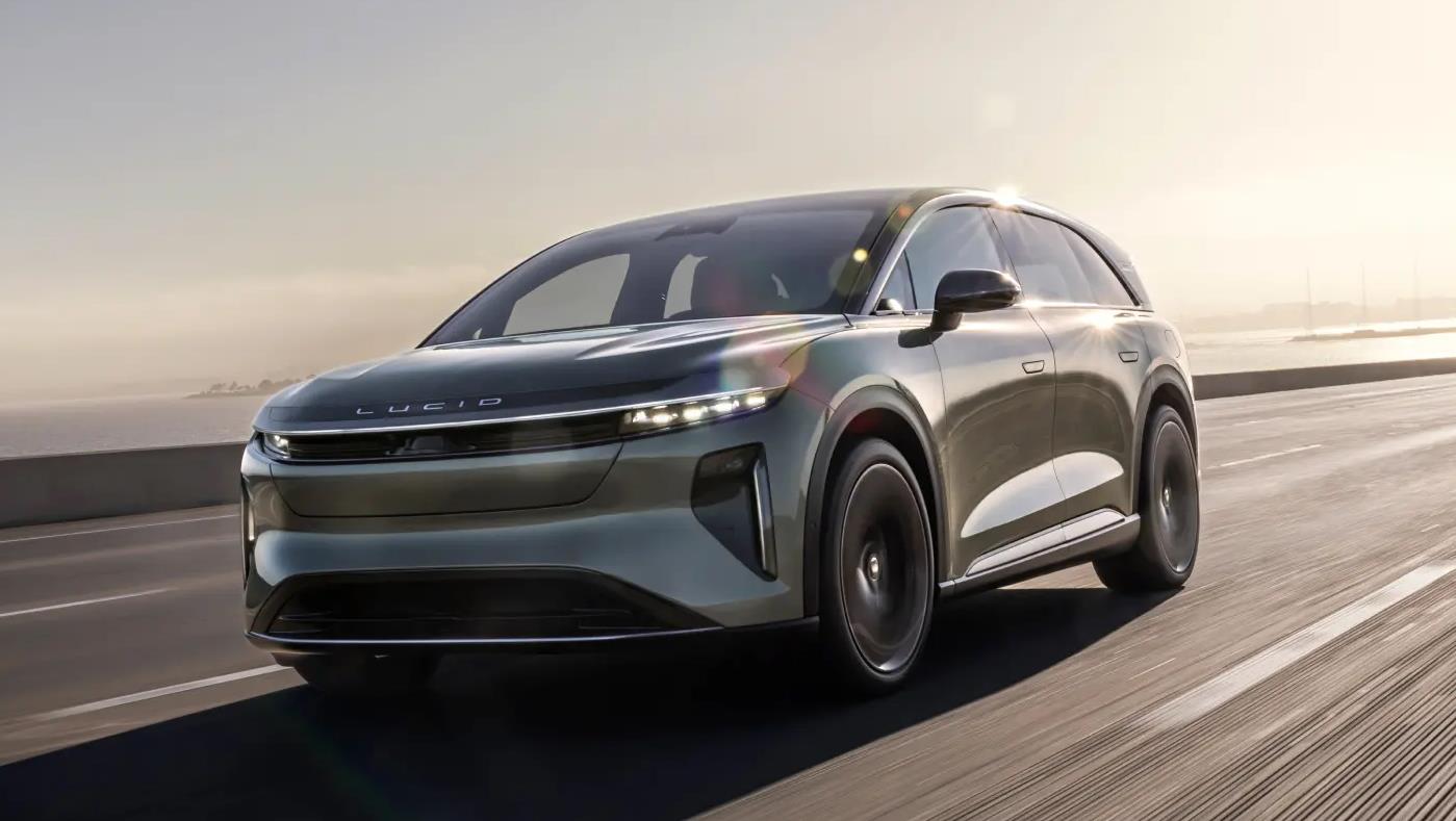 Lucid 首席执行官卸任，预计今年产量将翻番